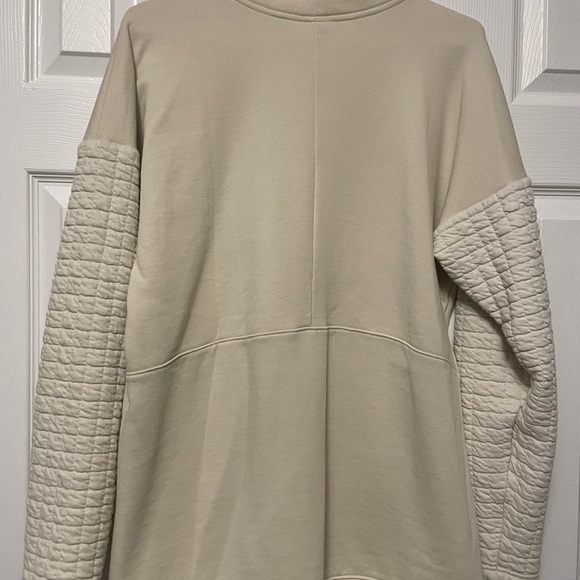 Columbia sweatshirts brown and beige color. - Picture 3 of 5